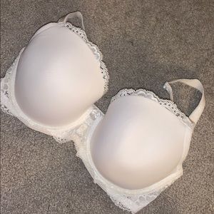 EUC Victoria’s Secret 34DD Lined Demi